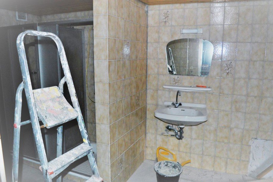 In Modernisierung Mehrfamilienhaus Lindenschied