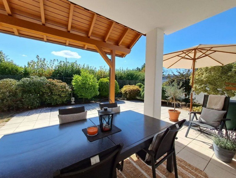 Terrasse LIebshausen Einfamilienhaus Freistehendes Einfamilienhaus mit klassischem Charme und gro�z�gigem Raumangebot