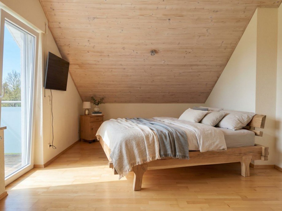 Schlafzimmer 1 OG Haus Rheinb�llen