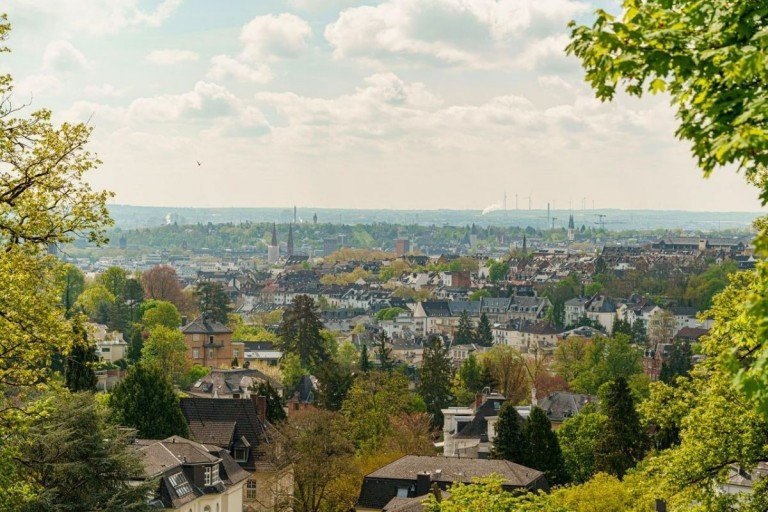 Wiesbaden Wiesbaden Dachgeschosswohnung Singlewohnung im Stadteil von Sonnenberg