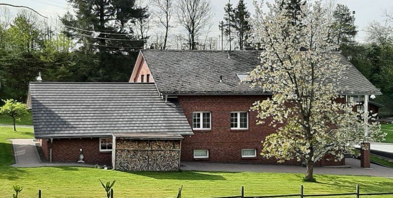 Ansicht Unzenberg Einfamilienhaus Gro�z�giges Platzangebot - Freistehendes Einfamilienhaus mit Doppelgarage