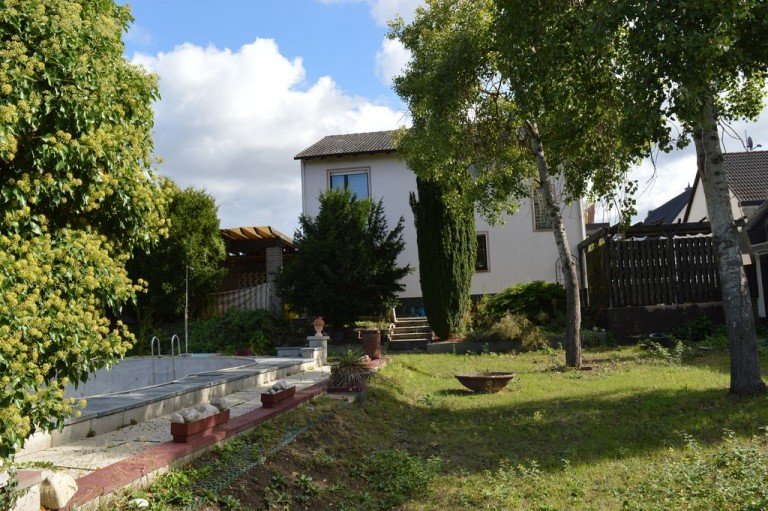 Ansicht Welgesheim Zweifamilienhaus Zweifamilienhaus mit viel Gr�nfl�che