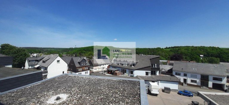 �ber den D�chern von Rheinb�llen Rheinb�llen Maisonettewohnung Gepflegte Maisonettenwohnung mit Balkon - Einbauk�che � Garage