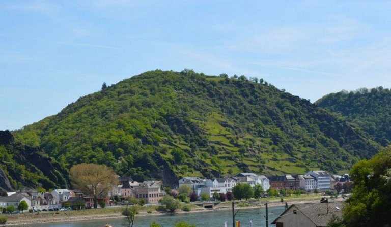 Fernsicht St. Goar Einfamilienhaus Sonnenverw�hntes Wohnhaus mit atemberaubendem Rheinblick - eigener Miniweinberg