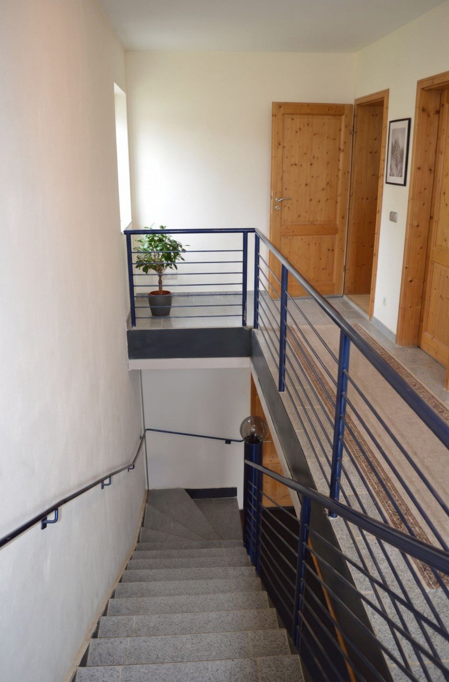 Treppenaufgang Etagenwohnung Schwarzen