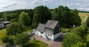 Hauptbild Zwei H�user in ruhiger Randlage mit weitl�ufigem, abgeschirmtem Grundst�ck