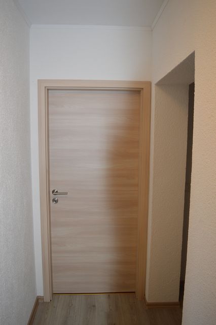 Flur EG Mehrfamilienhaus Ebschied