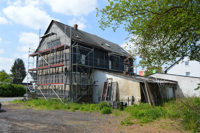 Hausr�ckseite Einfamilienhaus G�denroth