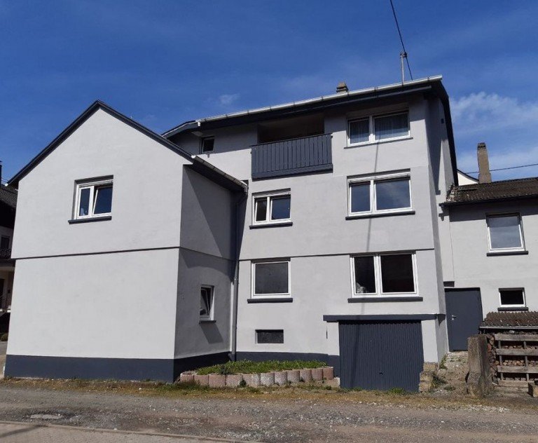 Ansicht 3 Lindenschied Mehrfamilienhaus Gro�z�giges Platzangebot! Vieles ist m�glich � Ideal f�r Handwerker!