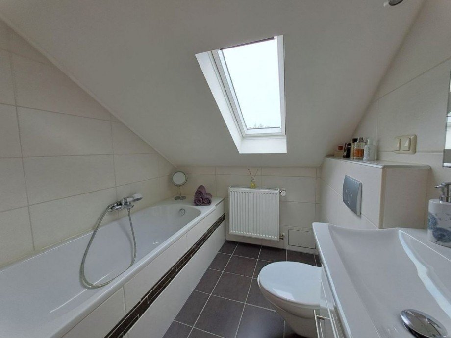 Badezimmer OG Haus Rheinb�llen