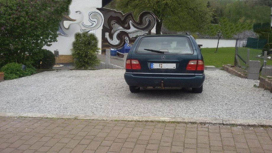 3 Pkw Stellfl�chen Einfamilienhaus Tiefenbach