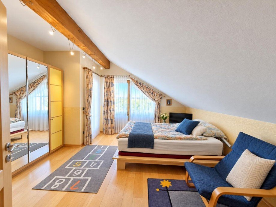 Schlafzimmer OG Einfamilienhaus LIebshausen
