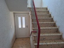 Treppenhaus Freistehendes Zweifamilienhaus mit gro�em Potenzial in Kirn