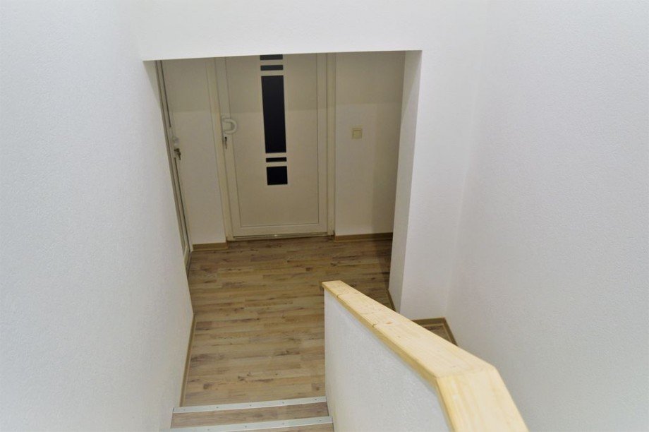 Treppenaufgang Mehrfamilienhaus Lindenschied